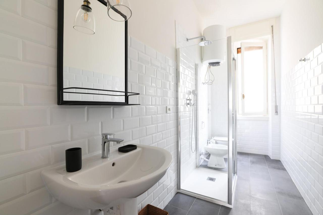 Adelaide Elegant Apartments Милан Экстерьер фото