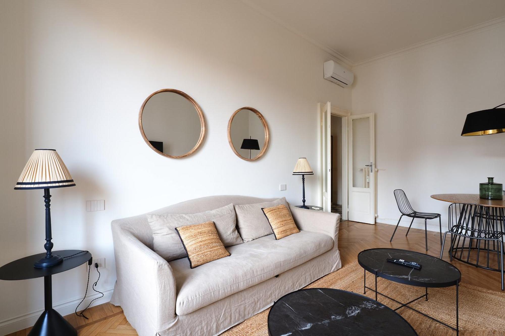 Adelaide Elegant Apartments Милан Экстерьер фото