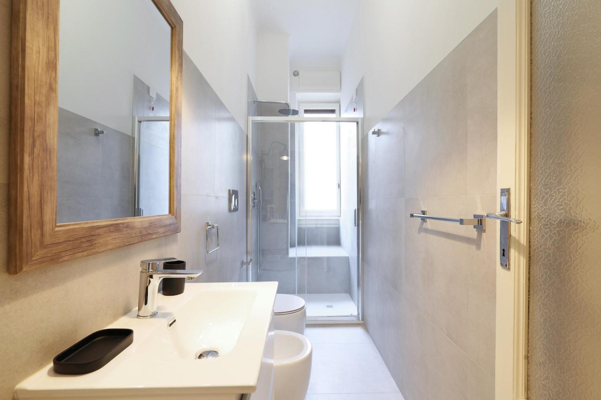 Adelaide Elegant Apartments Милан Экстерьер фото