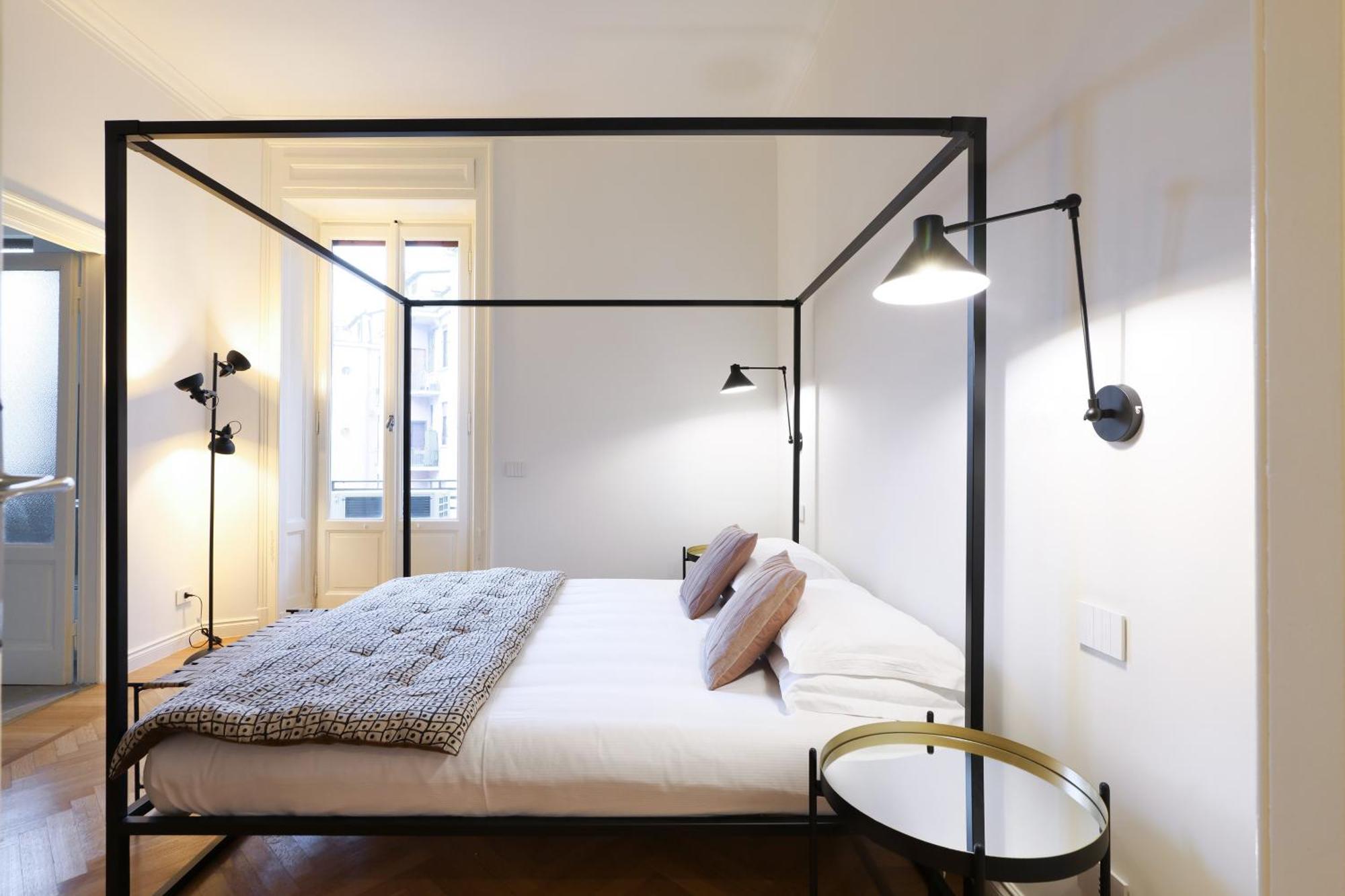 Adelaide Elegant Apartments Милан Экстерьер фото