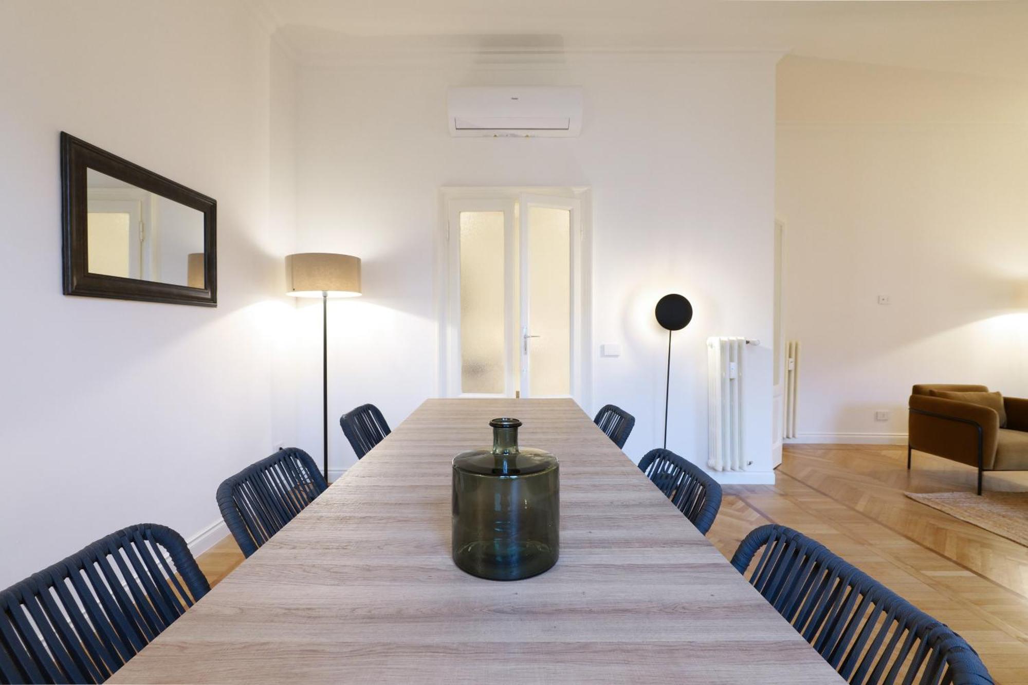 Adelaide Elegant Apartments Милан Экстерьер фото